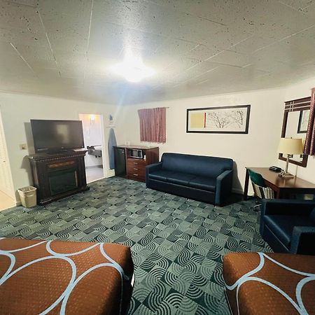 Berkshire Inn Питсфилд Экстерьер фото