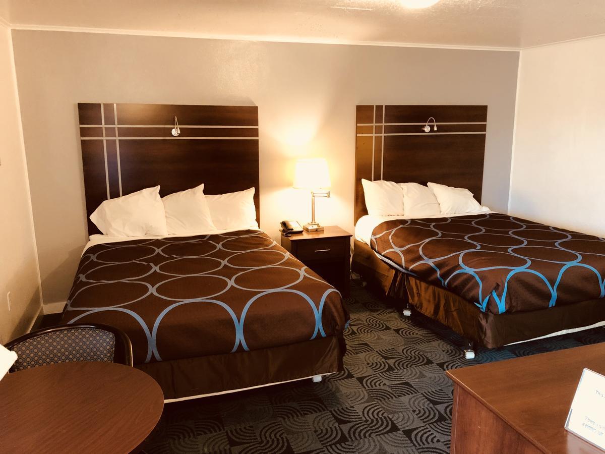 Berkshire Inn Питсфилд Экстерьер фото