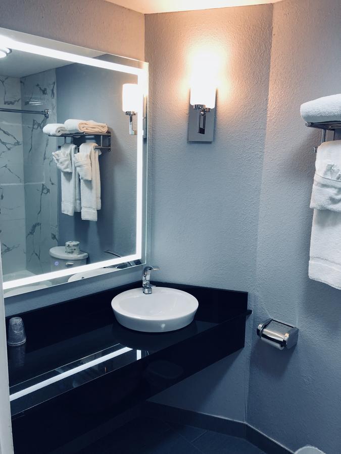 Berkshire Inn Питсфилд Экстерьер фото