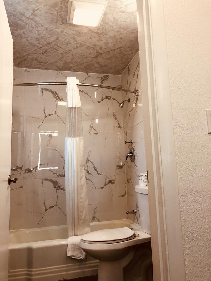 Berkshire Inn Питсфилд Экстерьер фото