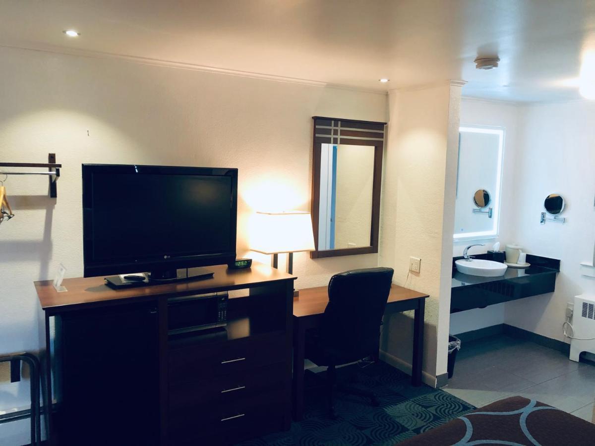 Berkshire Inn Питсфилд Экстерьер фото